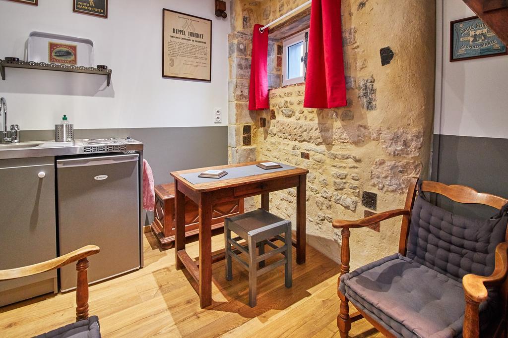 La Plus Petite Maison De France Bayeux Ruang foto